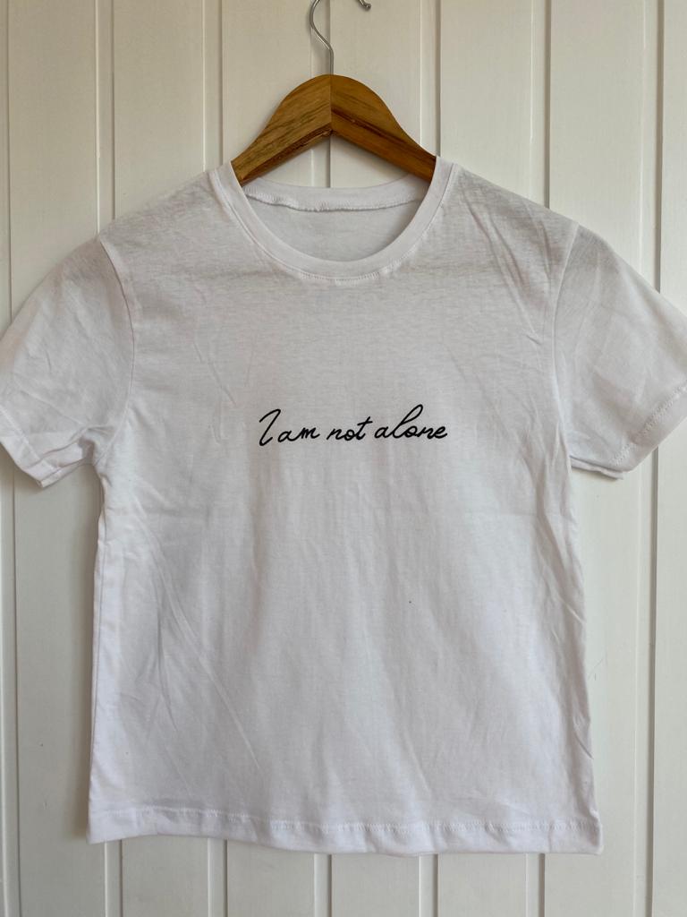 Remera Not Alone