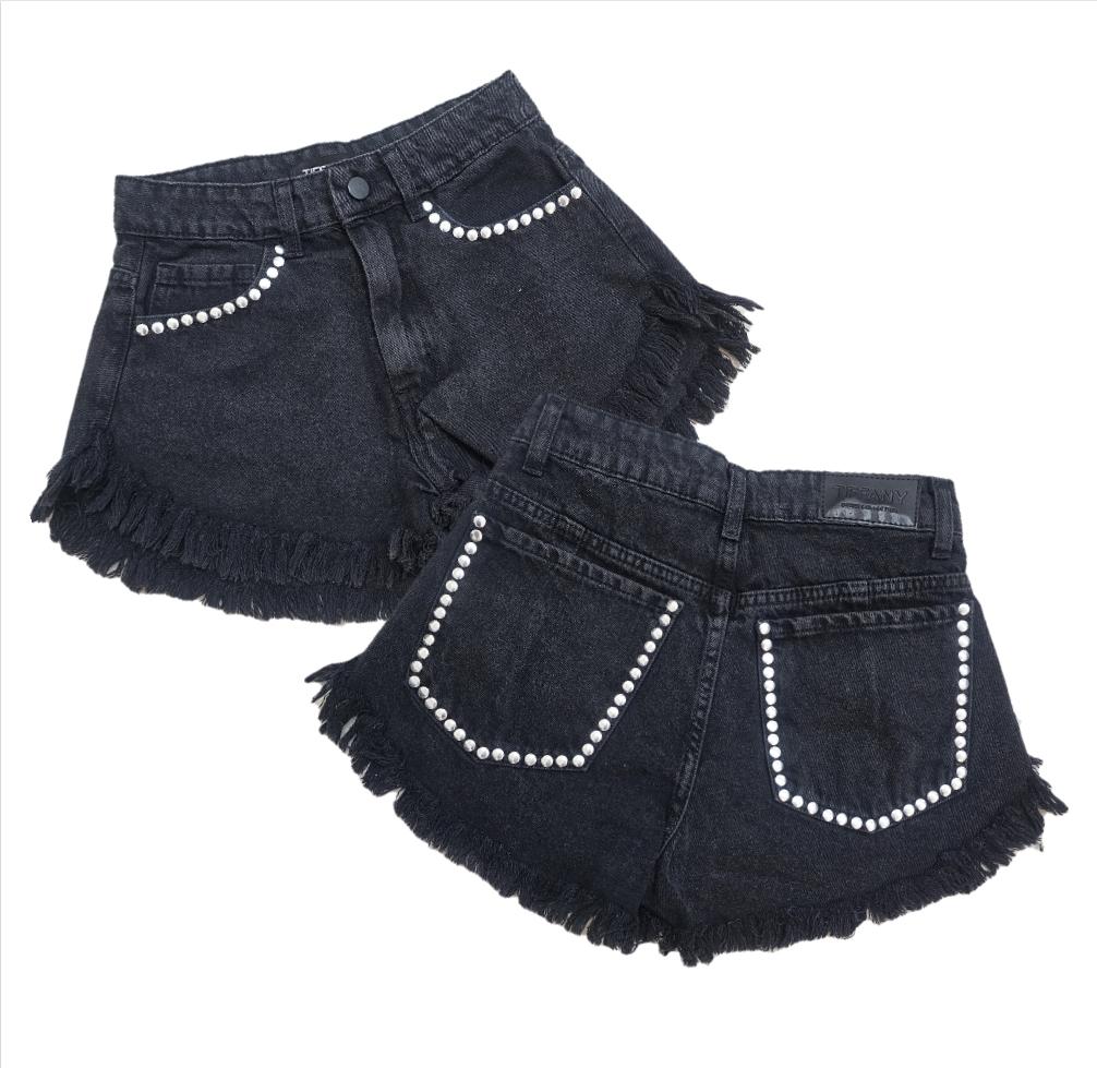 Short Alaska Black Tachas