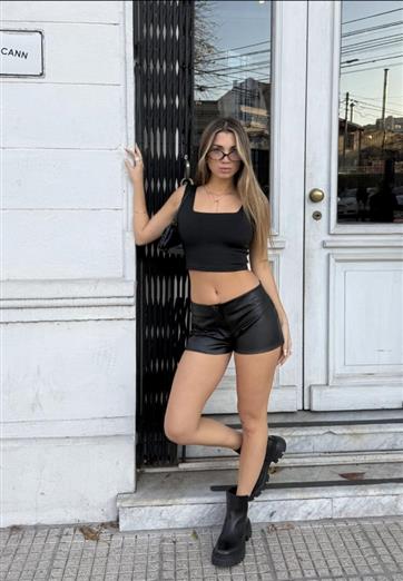 Short Cuerina T.Bajo